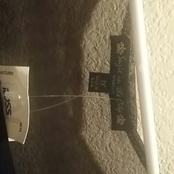 Top - Picture 4 of 5